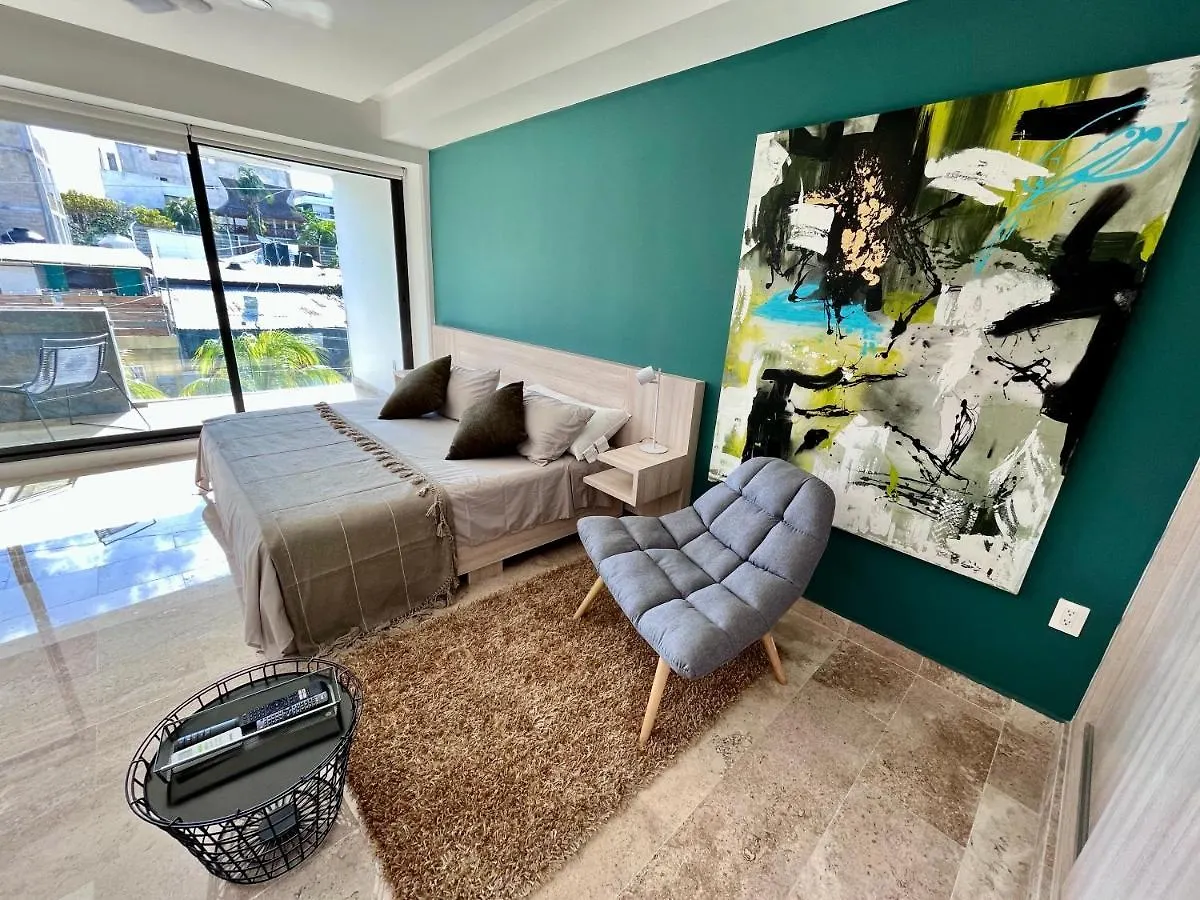 Luxury Apartment Top Location! contacts